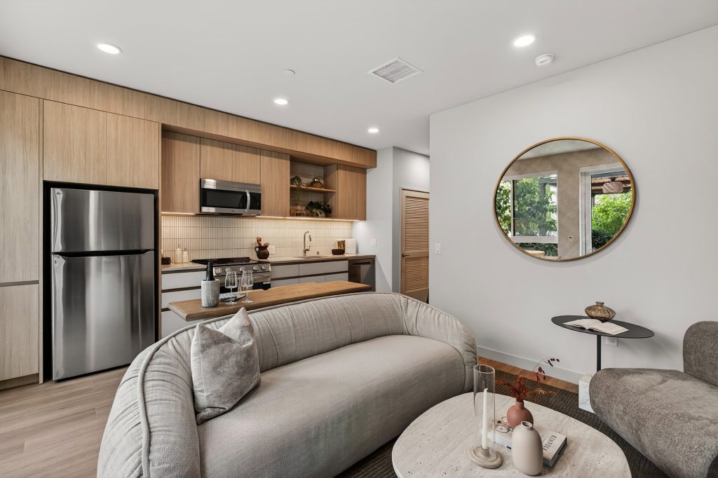 S3: Living/Kitchen